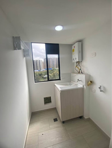 Apartamento en arriendo en Cimarronas, Rionegro · foto 3 de 10