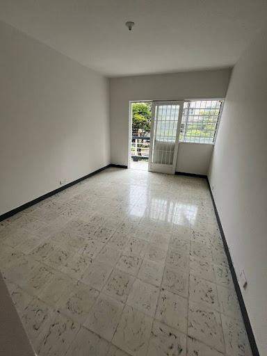 Casa en arriendo en Laureles, Medellín · foto 6 de 24