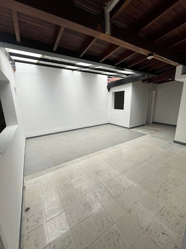 Casa en arriendo en Laureles, Medellín · foto 11 de 24