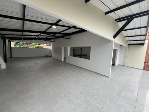 Casa en arriendo en Laureles, Medellín · foto 23 de 24