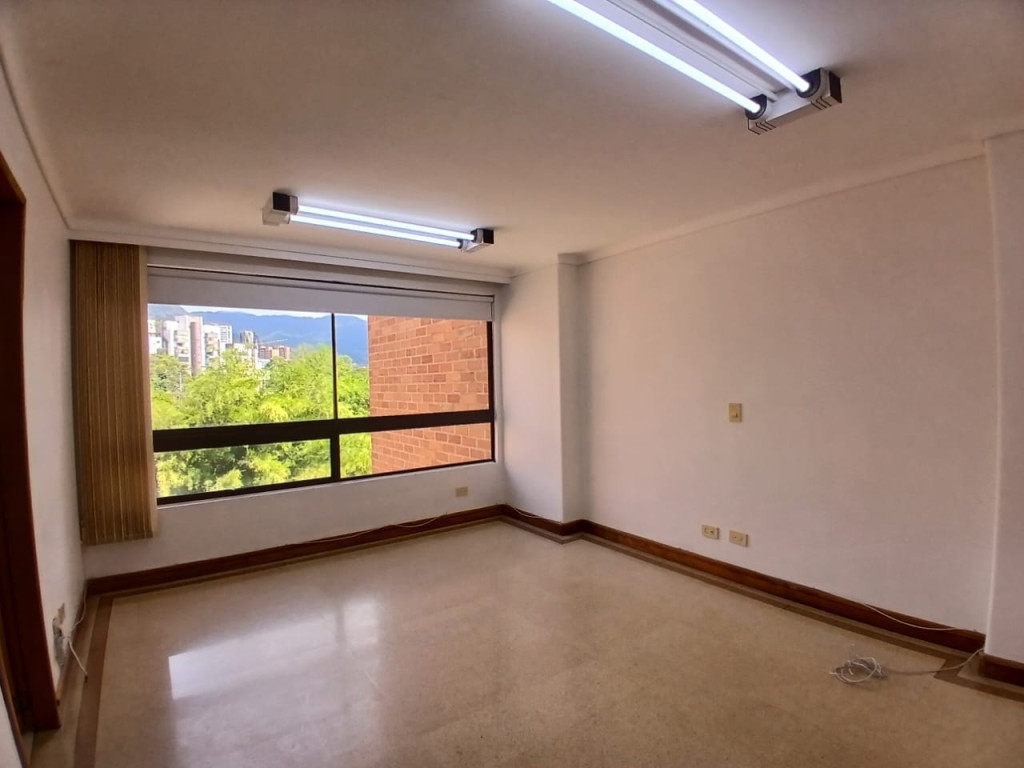 Apartamento en arriendo en Altos Del Poblado, Medellín · foto 8 de 24