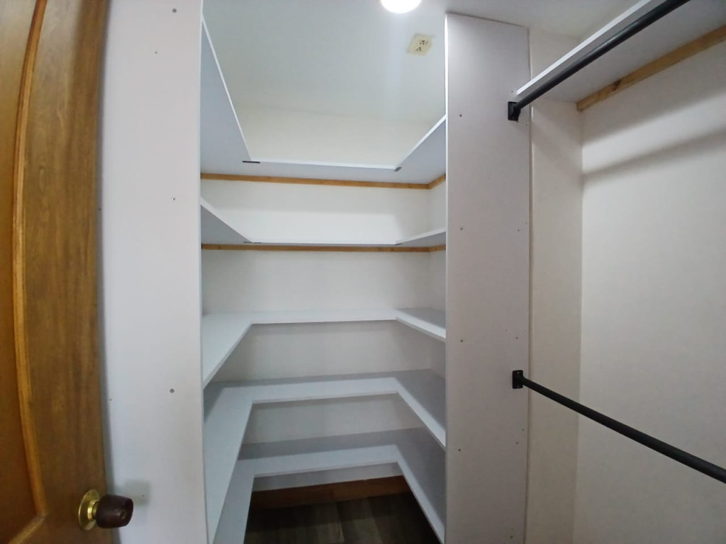 Apartamento en arriendo en Altos Del Poblado, Medellín · foto 10 de 24