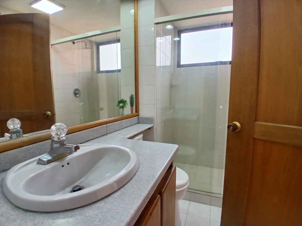 Apartamento en arriendo en Altos Del Poblado, Medellín · foto 21 de 24