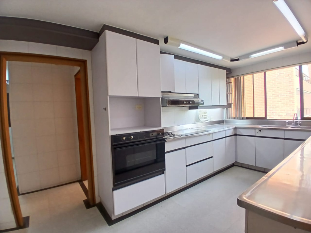 Apartamento en arriendo en Altos Del Poblado, Medellín · foto 24 de 24