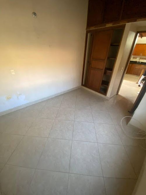 Apartamento de 3 alcobas en venta en Toscana, Medellín, 83 m² · foto 6 de 9