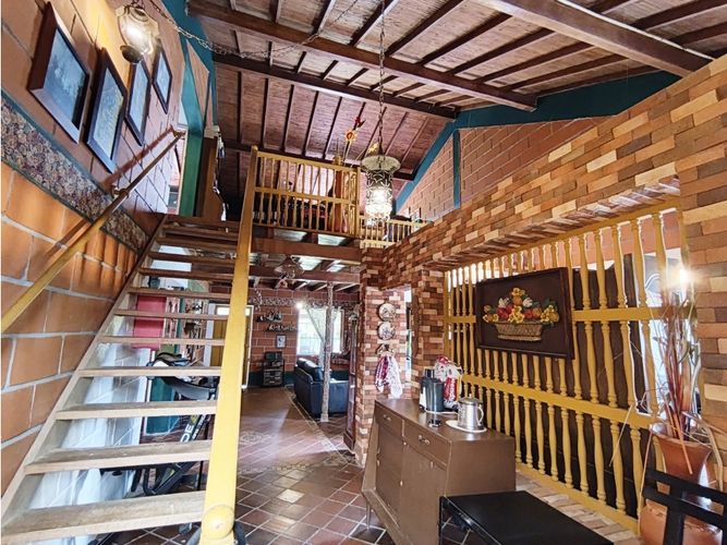 Finca en venta en Santa Elena, Medellín, 3800 m² · foto 11 de 24