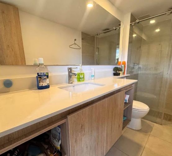 Apartamento de 2 alcobas en arriendo en Loma De Los Bernal, Medellín, 94 m² · foto 9 de 9