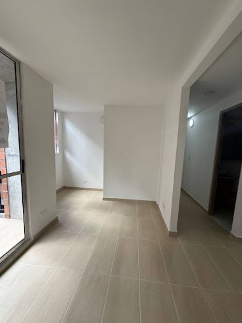 Apartamento de 2 alcobas en arriendo en El Porvenir, Rionegro, 64 m² · foto 5 de 9