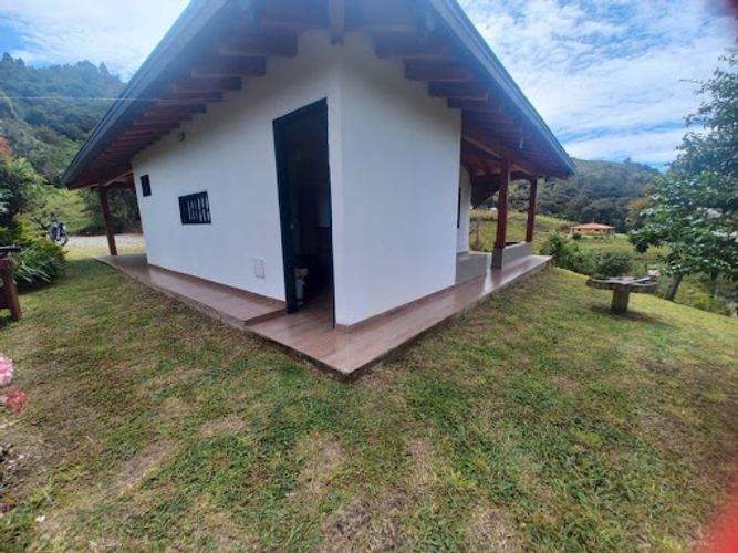 Finca en arriendo en La Clara, Guarne, 200 m² · foto 4 de 24
