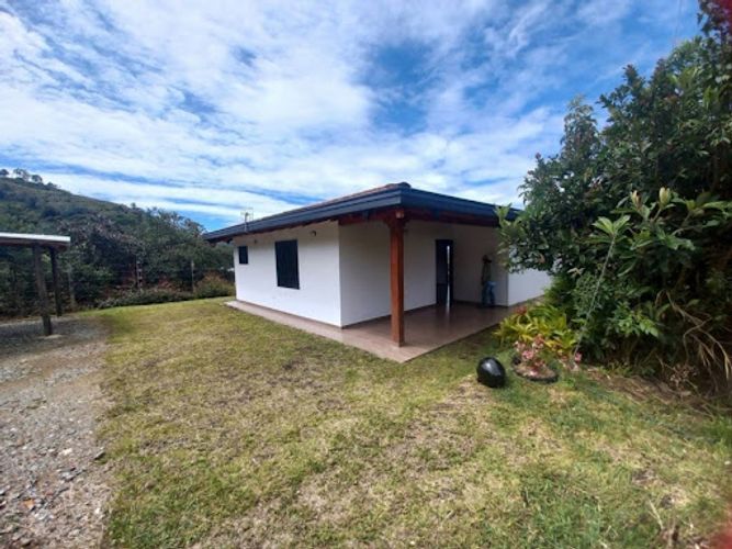 Finca en arriendo en La Clara, Guarne, 200 m² · foto 6 de 24