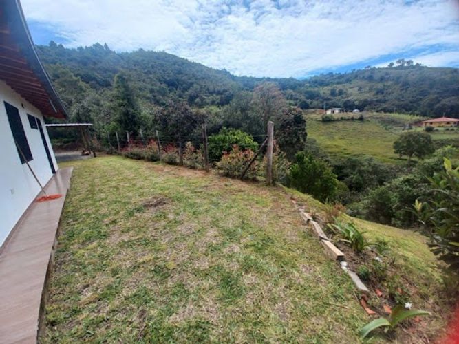 Finca en arriendo en La Clara, Guarne, 200 m² · foto 9 de 24