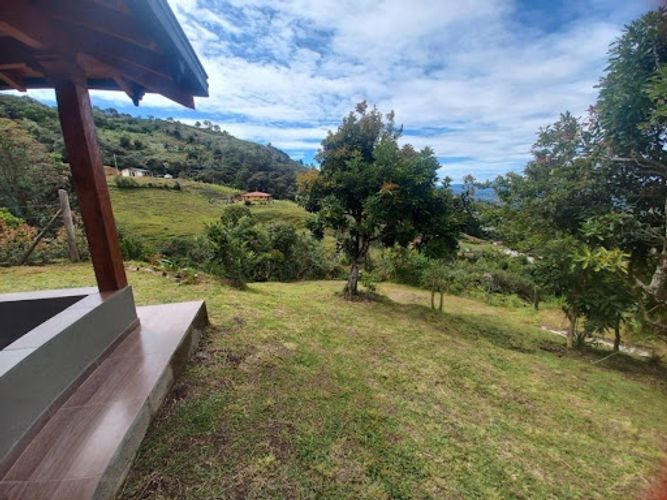 Finca en arriendo en La Clara, Guarne, 200 m² · foto 10 de 24
