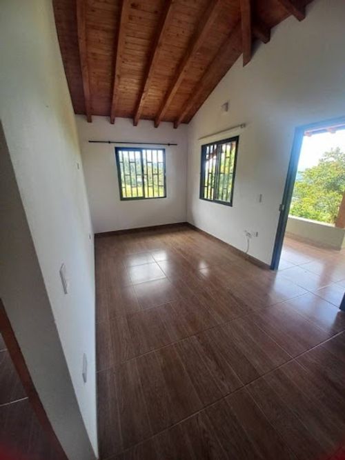 Finca en arriendo en La Clara, Guarne, 200 m² · foto 18 de 24