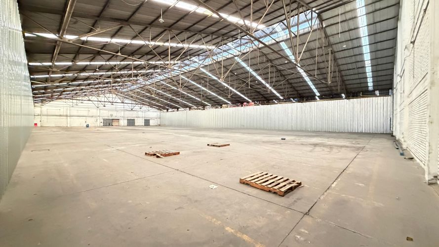 Bodega en arriendo en Salomia, Cali, 3200 m² · foto 3 de 19
