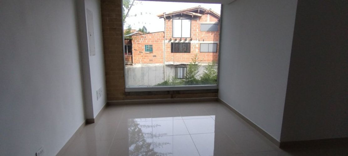 Oficina en arriendo en El Porvenir, Rionegro, 24 m² · foto 3 de 10