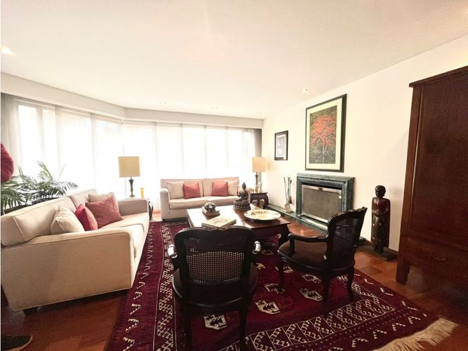 Apartamento en venta en Los Rosales, Bogotá · foto 2 de 12