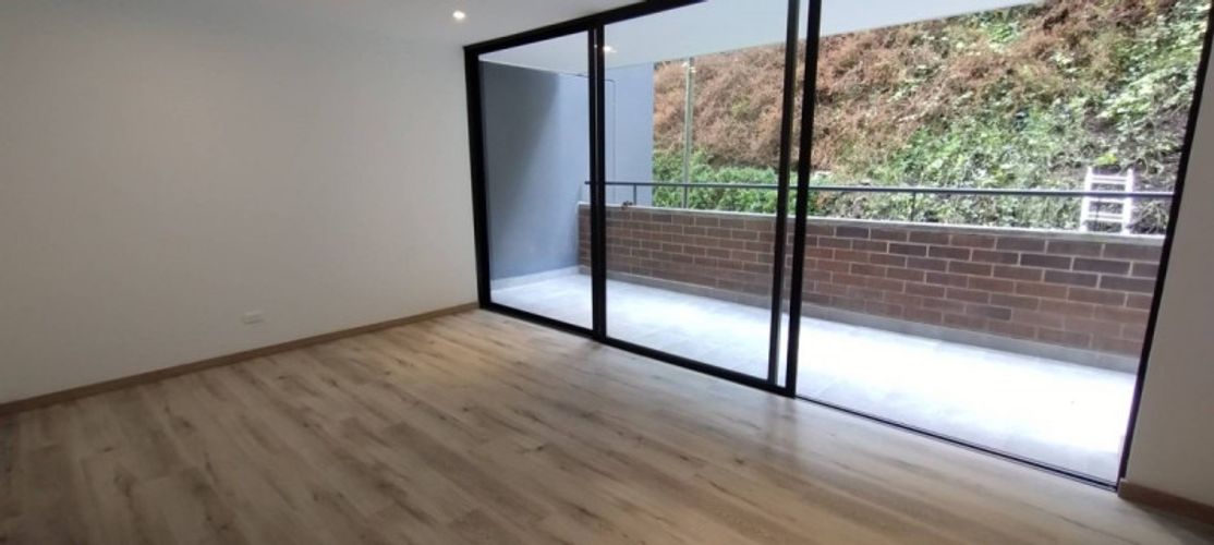 Apartamento de 2 alcobas en venta en Los Salados, El Retiro, 75 m² · foto 2 de 20