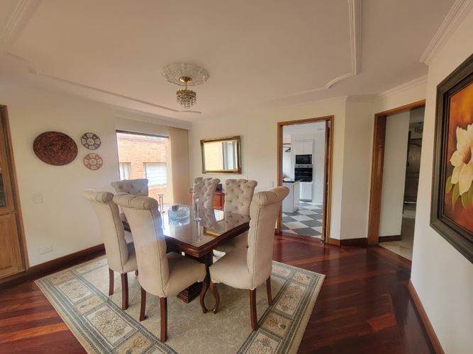 Apartamento de 4 alcobas en venta en Santa Barbara Occidental, Bogotá, 280 m² · foto 4 de 24