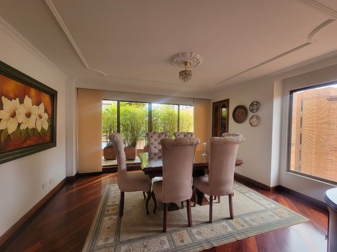 Apartamento de 4 alcobas en venta en Santa Barbara Occidental, Bogotá, 280 m² · foto 5 de 24