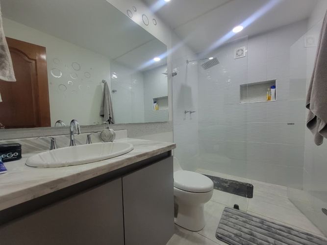Apartamento de 4 alcobas en venta en Santa Barbara Occidental, Bogotá, 280 m² · foto 13 de 24
