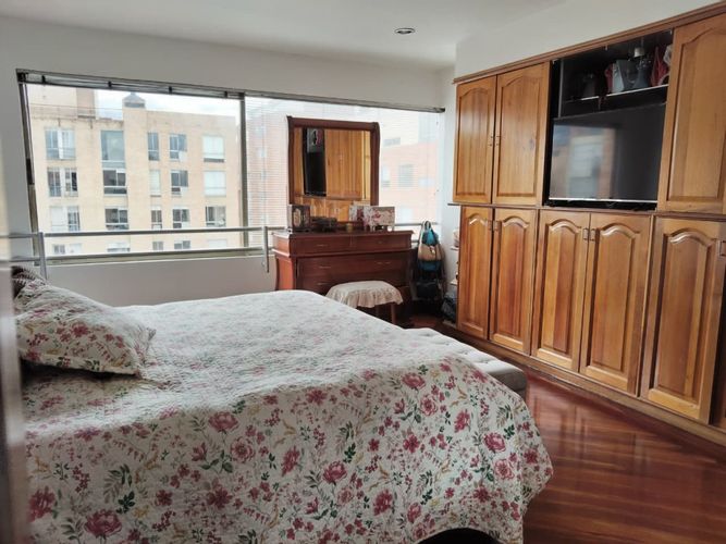 Apartamento de 4 alcobas en venta en Santa Barbara Occidental, Bogotá, 280 m² · foto 14 de 24