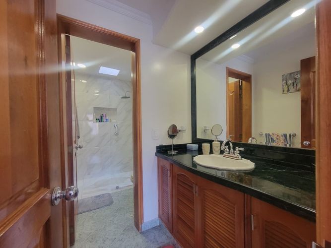 Apartamento de 4 alcobas en venta en Santa Barbara Occidental, Bogotá, 280 m² · foto 19 de 24