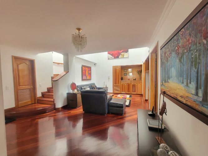 Apartamento de 4 alcobas en venta en Santa Barbara Occidental, Bogotá, 280 m² · foto 20 de 24