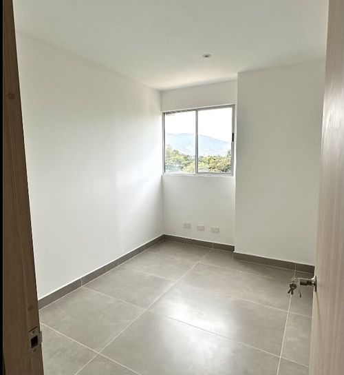 Apartamento de 2 alcobas en venta en Rodeo Alto, Itagüí, 59 m² · foto 10 de 24