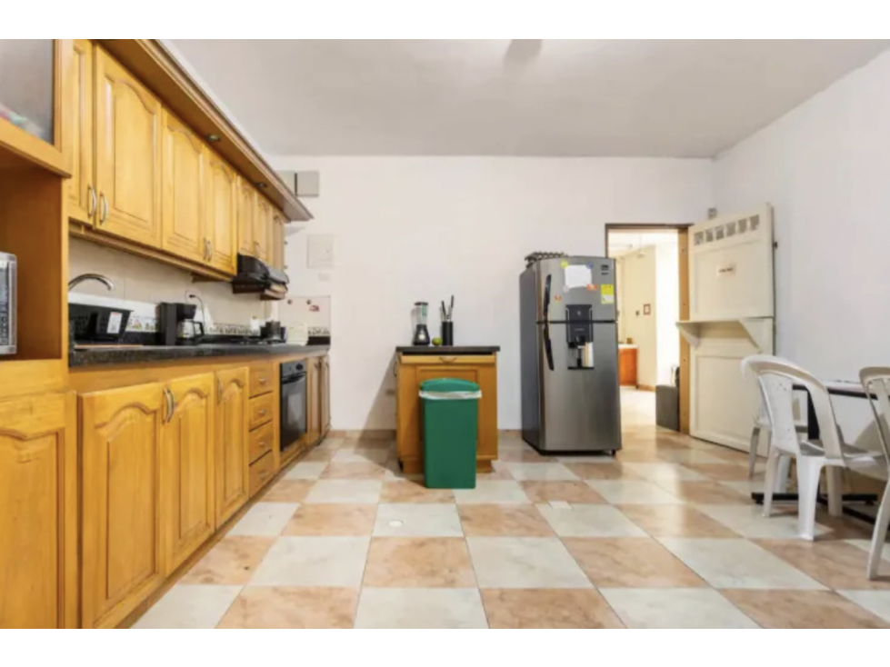 Casa en venta en Laureles, Medellín 2