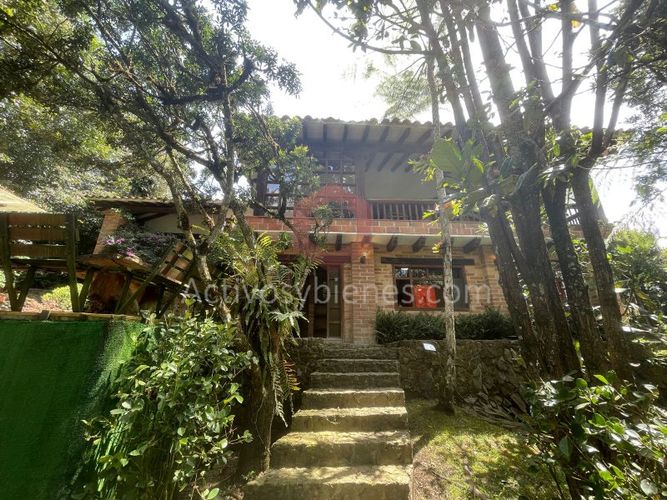 Casa de 4 alcobas en arriendo en Rionegro, 1690 m² · foto 11 de 24