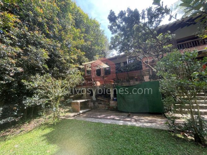 Casa de 4 alcobas en arriendo en Rionegro, 1690 m² · foto 12 de 24