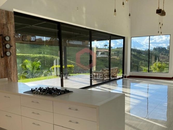 Casa de 3 alcobas en venta en El Carmen De Viboral, El Carmen de Viboral · foto 11 de 18