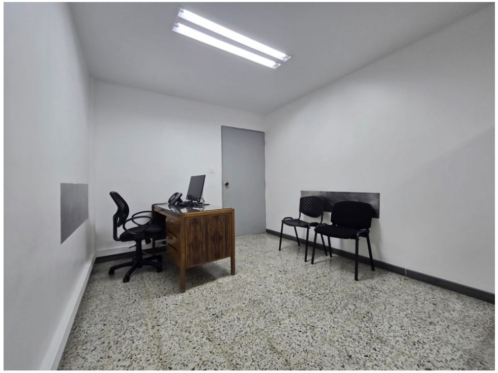 Local comercial en venta en Medellín 3