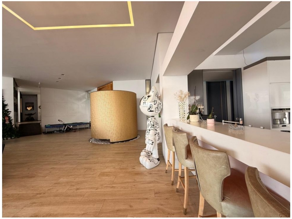 Casa en venta en El Poblado, Medellín 3