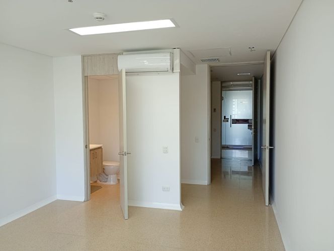 Consultorio en venta en Las Vegas, Envigado, 35 m² · foto 2 de 7