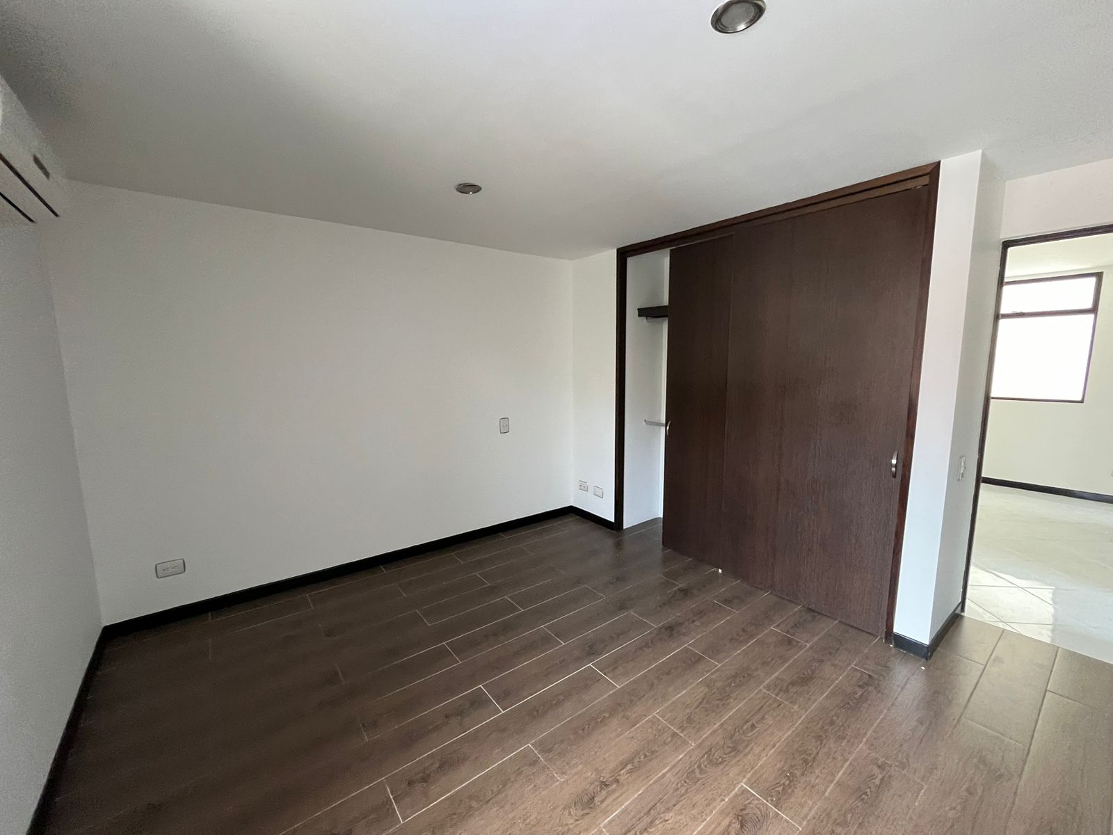 Apartamento en arriendo en El Portal, Envigado · foto 9 de 13