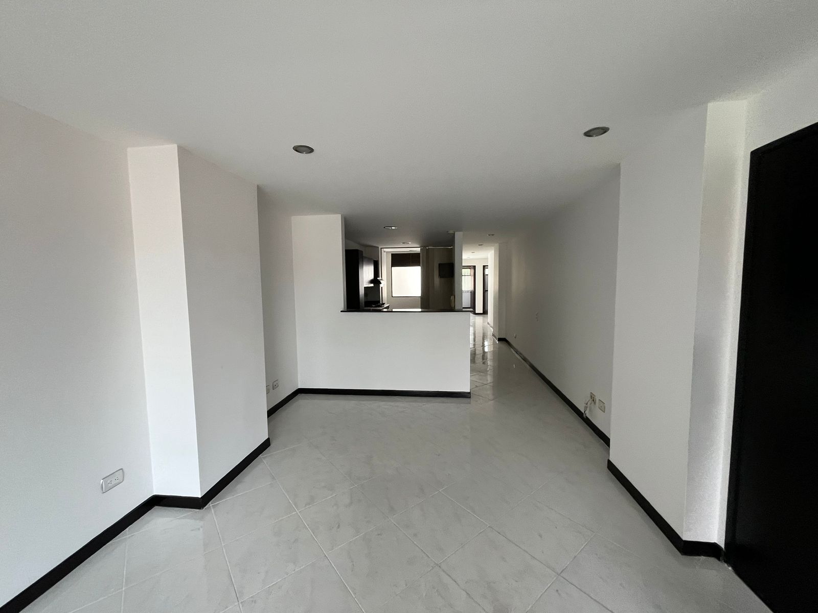 Apartamento en arriendo en El Portal, Envigado · foto 12 de 13