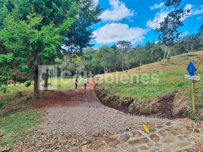 Lote en venta en La Hondita, Guarne, 10000 m² · foto 14 de 15