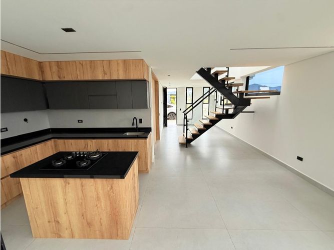 Casa de 2 alcobas en venta en La Ceja, 124 m² · foto 3 de 10