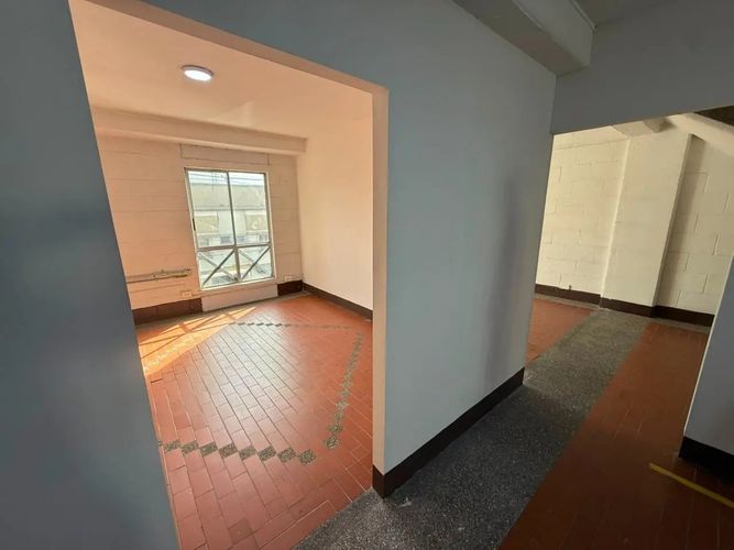 Bodega en arriendo en Cristo Rey, Medellín, 160 m² · foto 6 de 11