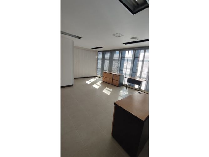 Oficina en arriendo en Sector Plaza De Bolivar, Pereira, 40 m² · foto 2 de 9