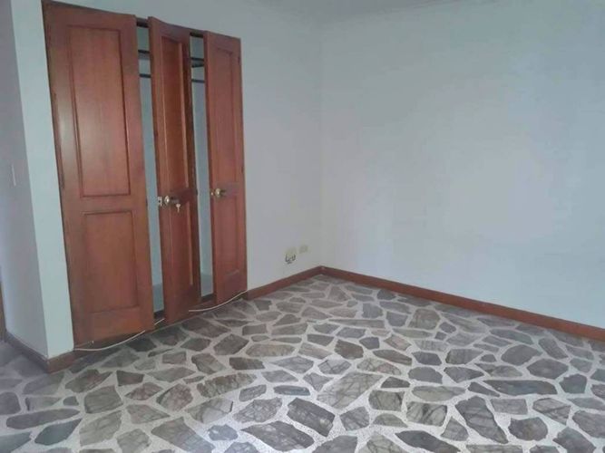 Apartamento de 3 alcobas en arriendo en El Castillo, Medellín, 140 m² · foto 6 de 12