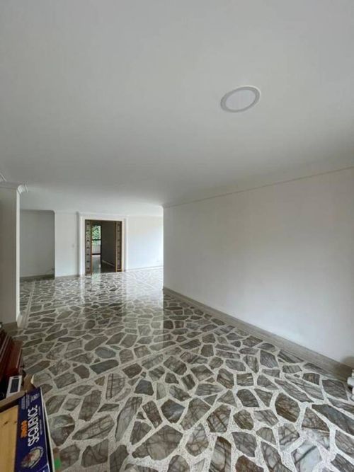 Apartamento de 3 alcobas en arriendo en El Castillo, Medellín, 140 m² · foto 7 de 12