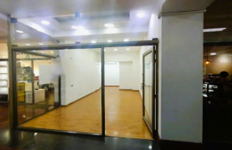 Local en arriendo en La Candelaria, Medellín, 30 m² · foto 5 de 11