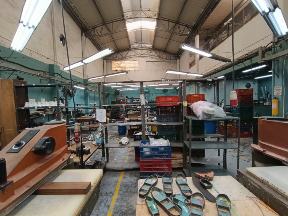 Warehouse for sale in Bombona no.1, Medellín 3