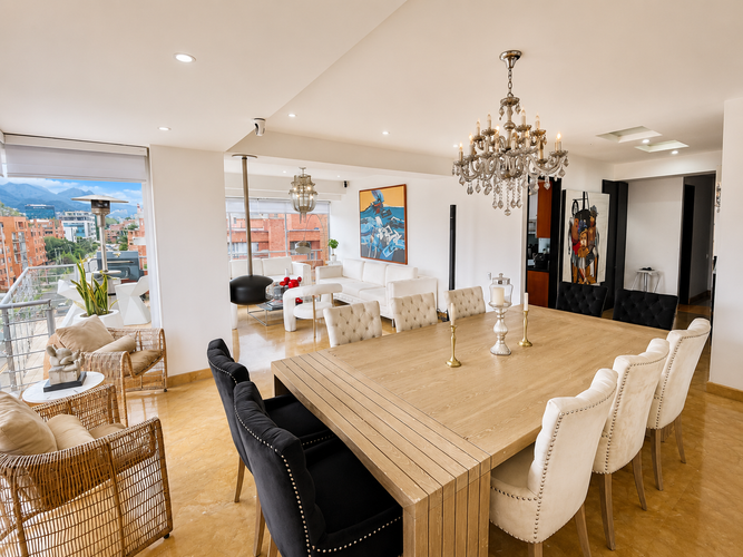 Apartamento de 3 alcobas en arriendo en Chicó Navarra, Bogotá, 227 m² · foto 12 de 23