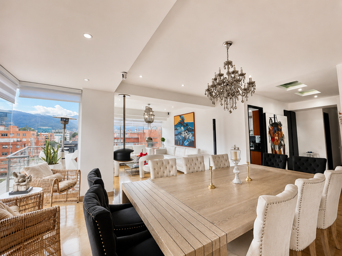 Apartamento de 3 alcobas en arriendo en Chicó Navarra, Bogotá, 227 m² · foto 13 de 23