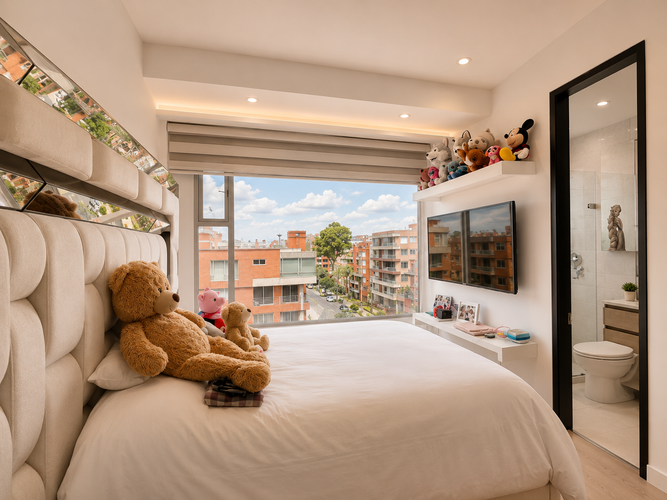 Apartamento de 3 alcobas en arriendo en Chicó Navarra, Bogotá, 227 m² · foto 16 de 23