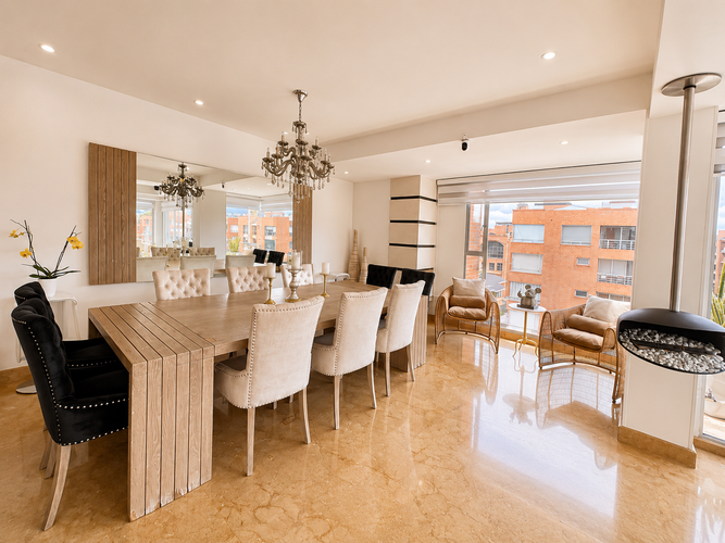 Apartamento de 3 alcobas en arriendo en Chicó Navarra, Bogotá, 227 m² · foto 22 de 23