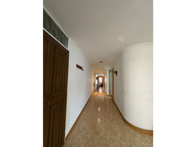 Apartamento de 3 alcobas en venta en Santa Barbara, Bogotá, 190 m² · foto 16 de 17